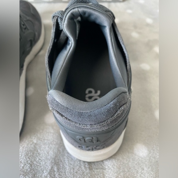 ASICS Tiger Gel-Kayano Trainers. - Picture 11 of 14